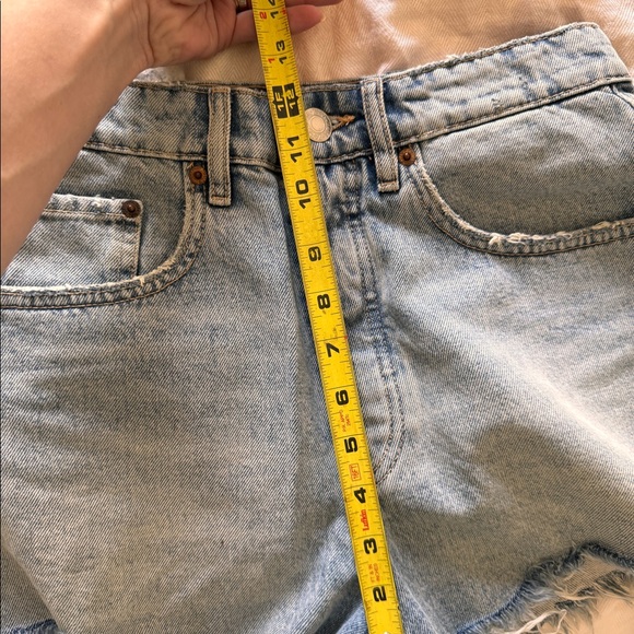 ZARA High waisted Jean shorts - Picture 3 of 7